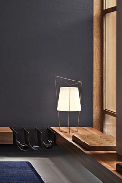 Tatu white and brass table lamp. kdln. 