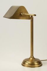 CM29 lampe de table laiton vieilli naturel. Latoaria. CM29 lampe de table laiton vieilli naturel. Latoaria.