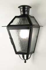 Portico LE18 N°2 black-lacquered brass exterior wall lantern. Latoaria. Portico LE18 N°2 black-lacquered brass exterior wall lantern. Latoaria.