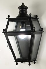 Rua Nova LE07 N°1 exterior wall lantern in black-lacquered brass . Latoaria. Rua Nova LE07 N°1 exterior wall lantern in black-lacquered brass . Latoaria.