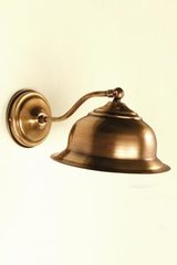 AP07 adjustable wall light in aged brass. Latoaria. AP07 adjustable wall light in aged brass. Latoaria.