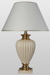 Adria ivory table lamp. Le Dauphin. Adria ivory table lamp. Le Dauphin.