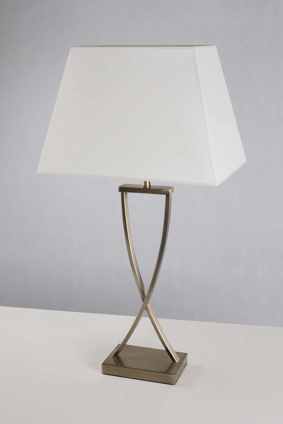 Hester Bronze Finish Table Lamp Le Dauphin Classical Lamp In