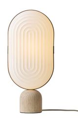 Arc Nordi lampe de table design Scandinave chêne blanc. Le Klint. Arc Nordi lampe de table design Scandinave chêne blanc. Le Klint.