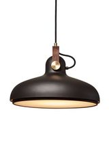 Carronade suspension large noire. Le Klint. Carronade suspension large noire. Le Klint.