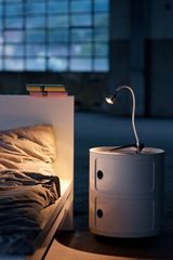 Athene puissante lampe LED flexible noir. Less Athene puissante lampe LED flexible noir. Less