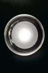 Grande applique Keyra grand modèle en verre soufflé cristal transparent et noyau opale blanc. Leucos. 