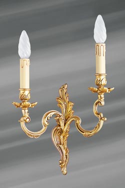 Applique bronze Louis XV vieil or deux bougeoirs. Lucien Gau. 