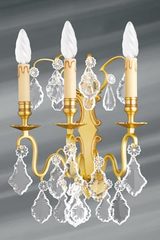Applique dorée et cristal de bohème trois lumières. Lucien Gau. Applique dorée et cristal de bohème trois lumières. Lucien Gau.