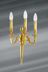 Applique Louis XVI, bronze doré, trois bougeoirs. Lucien Gau. Applique Louis XVI, bronze doré, trois bougeoirs. Lucien Gau.