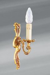 Applique simple en bronze Louis XV vieil or bougeoir unique. Lucien Gau. Applique simple en bronze Louis XV vieil or bougeoir unique. Lucien Gau.