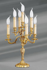 Chandelier girandole Louis XV bronze vieil or sept lumières. Lucien Gau. Chandelier girandole Louis XV bronze vieil or sept lumières. Lucien Gau.