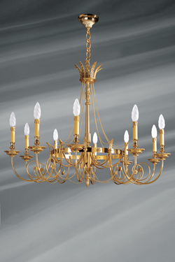 Lustre bronze style Directoire, dix lumières. Lucien Gau. 