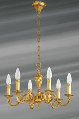 Lustre Louis XVI, doré en bronze massif, six lumières. Lucien Gau. Lustre Louis XVI, doré en bronze massif, six lumières. Lucien Gau.
