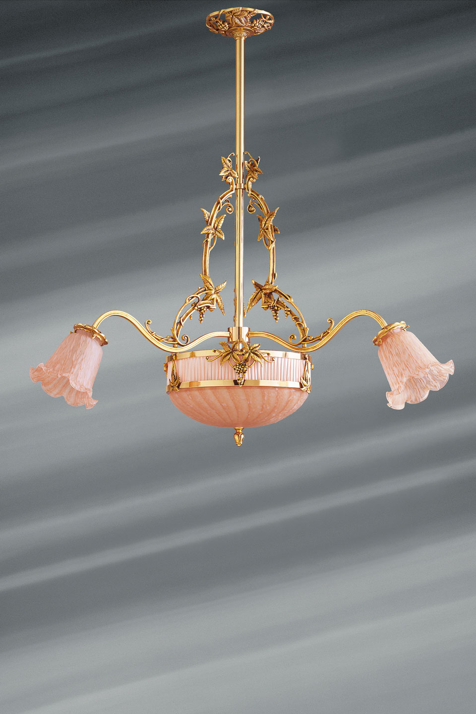 Romantic pink chandelier with 6 golden lights in glass paste. Lucien Gau. 