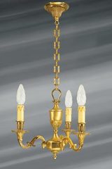 Petit lustre, Louis XVI, en bronze doré, trois lumières. Lucien Gau. Petit lustre, Louis XVI, en bronze doré, trois lumières. Lucien Gau.