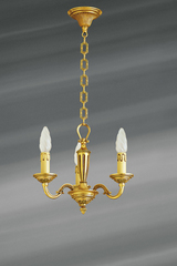 Petit lustre trois lumières de style Louis XVI en bronze massif doré. Lucien Gau. 