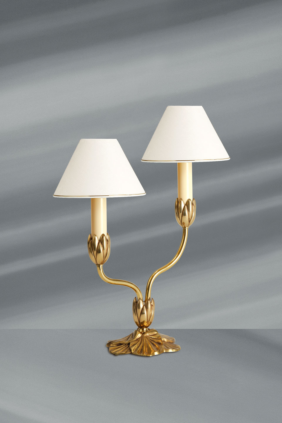 Nymphéa classic gold asymmetrical table lamp. Lucien Gau. 
