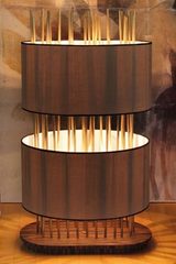 Lampadaire ovale Soho Oval en soie, bronze et palissandre. Luminara. Lampadaire ovale Soho Oval en soie, bronze et palissandre. Luminara.