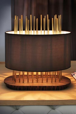 Lampe Soho Oval en soie, bronze et palissandre. Luminara. 