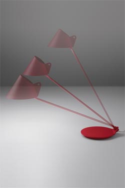 Ginga lampe de bureau inclinable métal rouge. Lumini. 