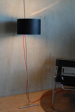 Wooden and stainless steel rise-and-fall floor lamp. Lumini. 