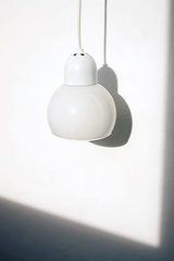 Boogie suspension boule blanche . Luz Difusion. Boogie suspension boule blanche . Luz Difusion.