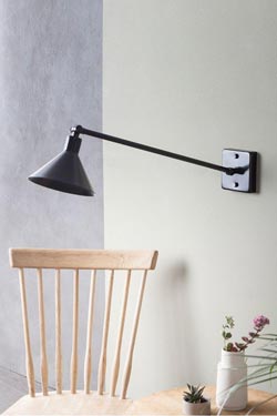 Factory articulated black industrial wall light . Luz Difusion. 