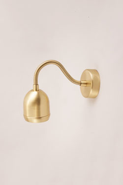 Boogie mini adjustable reading light in gold. Luz Difusion. 