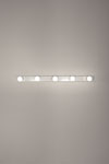 2160's 5-light wall lamp in white lacquered steel . Luz Difusion. 