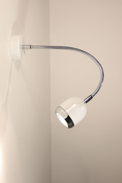 Boogie mini white wall light . Luz Difusion. 