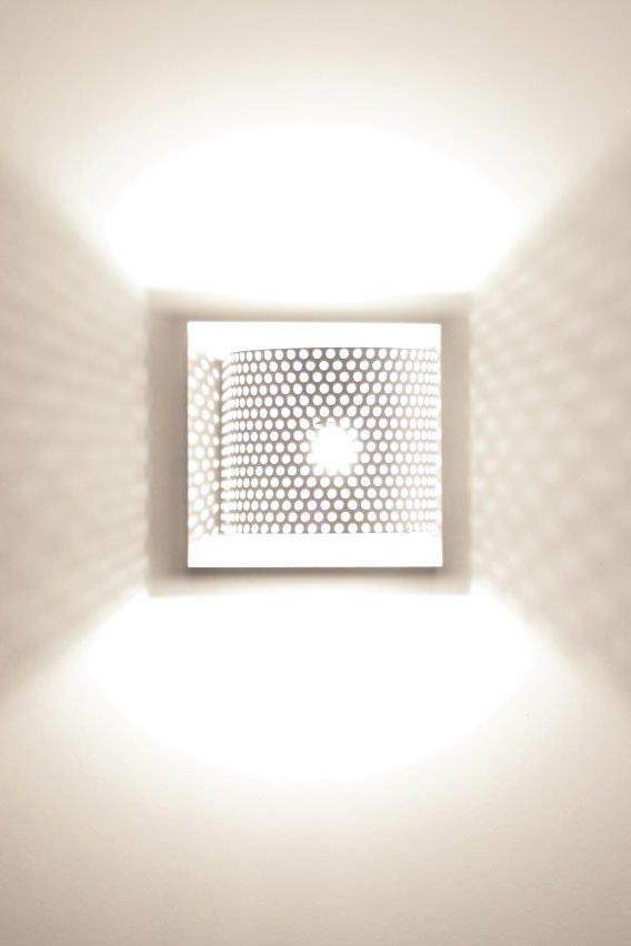 Kendo metal design wall lamp white 1 light. Luz Difusion. 