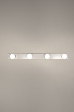 Minimalist white wall lamp 4 bulbs 2160's. Luz Difusion. 