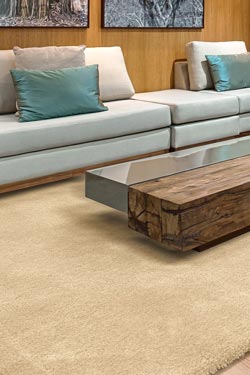 Tapis uni velouté beige collection Star 60X115. MA Salgueiro. 