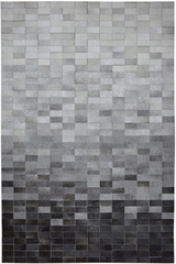 Tapis gris en véritable peau de vache 140X200. MA Salgueiro. Tapis gris en véritable peau de vache 140X200. MA Salgueiro.