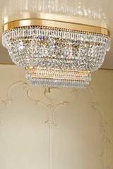 Large oval crystal ceiling light. Masiero. Large oval crystal ceiling light. Masiero.