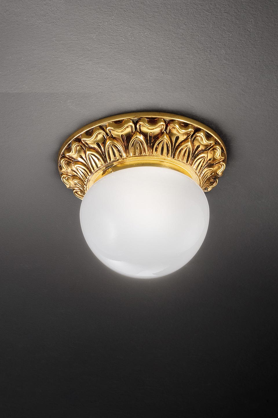 Small classic gold ceiling light. Masiero. 