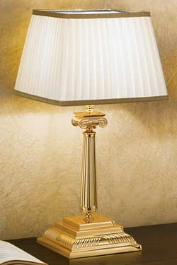 Lampe bronze doré pied carré. Masiero. 