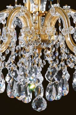 Clear crystal and gold-plated-metal 5-light bouquet chandelier. Masiero. 