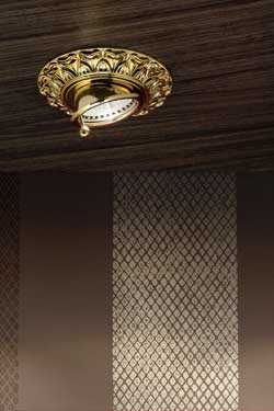 Adjustable round decorated gold-plated recessed spotlight. Masiero. 