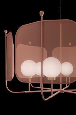 Grand lustre contemporain rose 6 lumières Papilio. Masiero. 