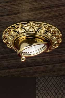 Adjustable round decorated gold-plated recessed spotlight. Masiero. 