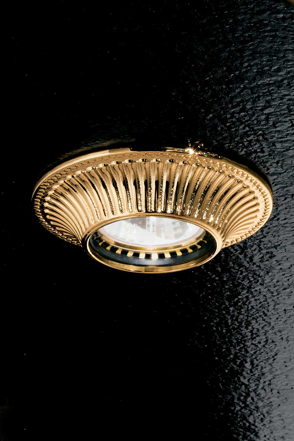 Fixed round grooved gold-plated recessed spotlight. Masiero. 