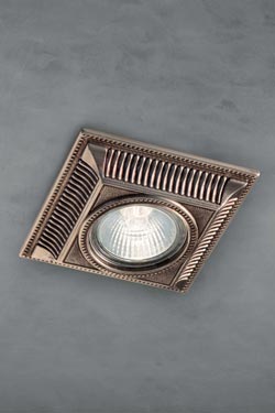 Small square ceiling spotlight. Masiero. 