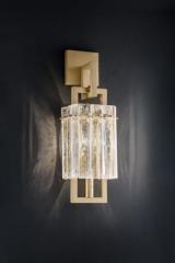 Crek gold sconce and rock crystal glass. Masiero. 