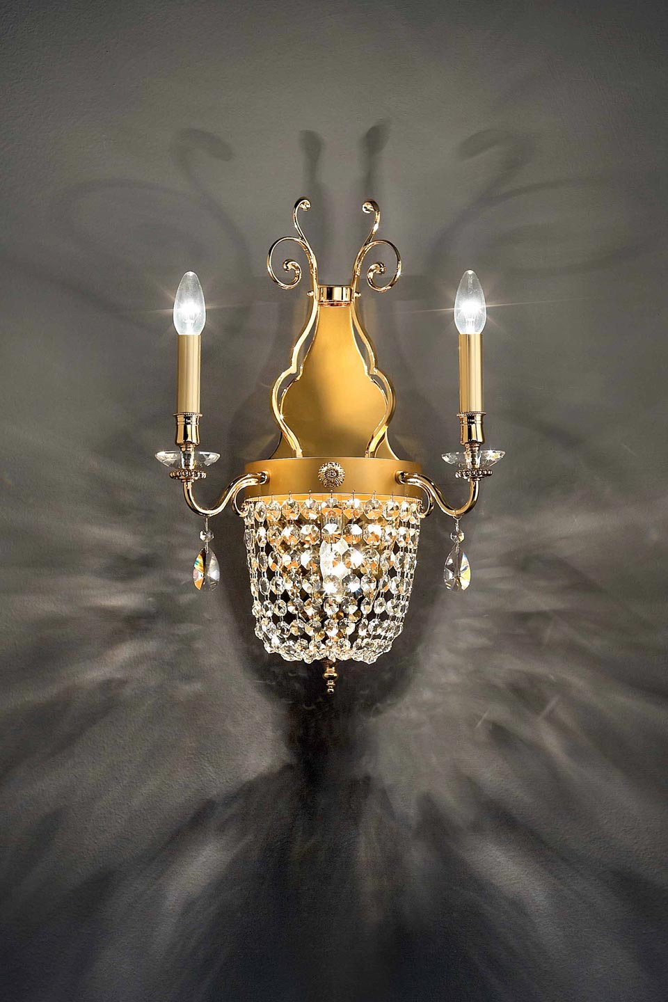 Elegantia 3-light gold wall lamp. Masiero. 