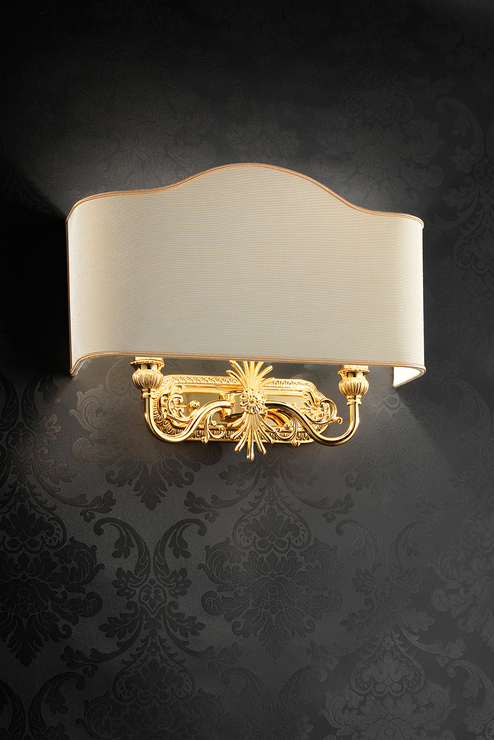 Wall lamp 2 lights gold and ivory. Masiero. 