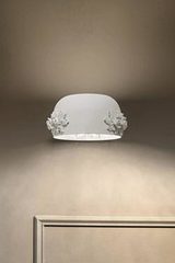 White sconce with floral decor Dame. Masiero. White sconce with floral decor Dame. Masiero.