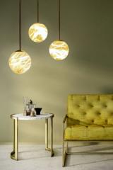 Alabaster Moon suspension ronde en albâtre. Matlight. Alabaster Moon suspension ronde en albâtre. Matlight.
