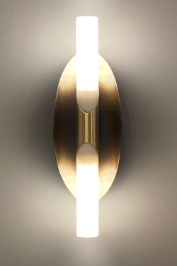 Manta wall lamp in alabaster, bronze and satin brass. Matlight. 